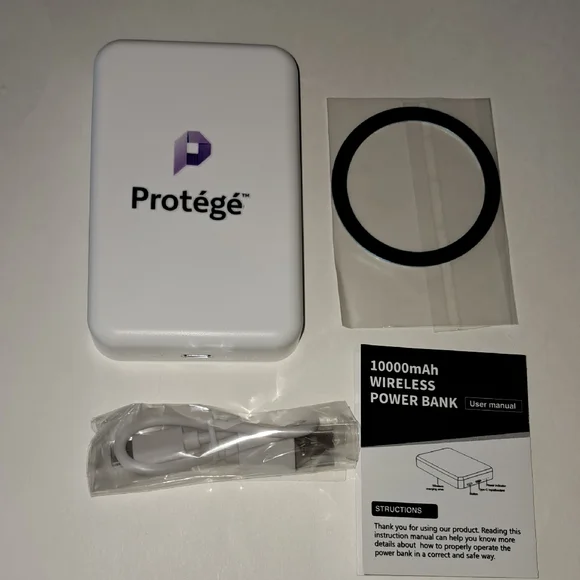 10,000 Milliamp Wireless Power Bank White Type C Input NIB
