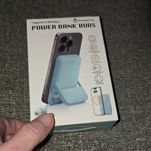 Phunkee Tree Magnetic Wireless Charger And Earbuds