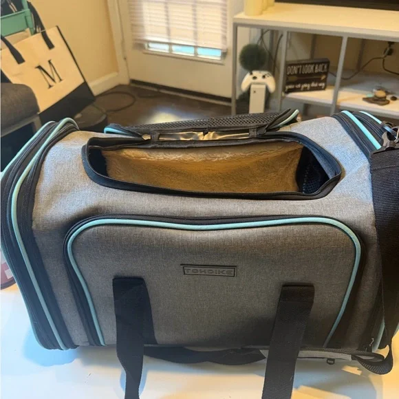 Gray and Light Blue Pet travelBag