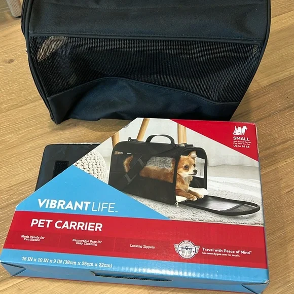 Vibrant Life Small Guaranteed on Board Soft-Sided Pet Carrier, Black,16 lb Limit