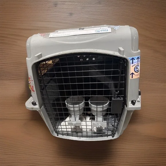 Flight-Approved Sky Kennel For 25-30lb Pets + Sipper Water Bottle + Food Tray