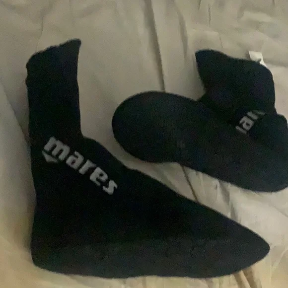 Mares Large Scuba Diving Socks. Neoprene EUC