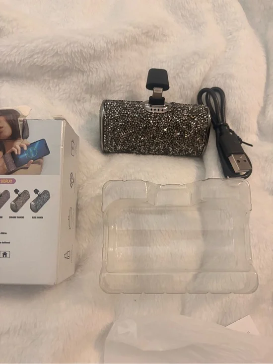 Portable Power Bank Glitter Black with Lightning Connector
