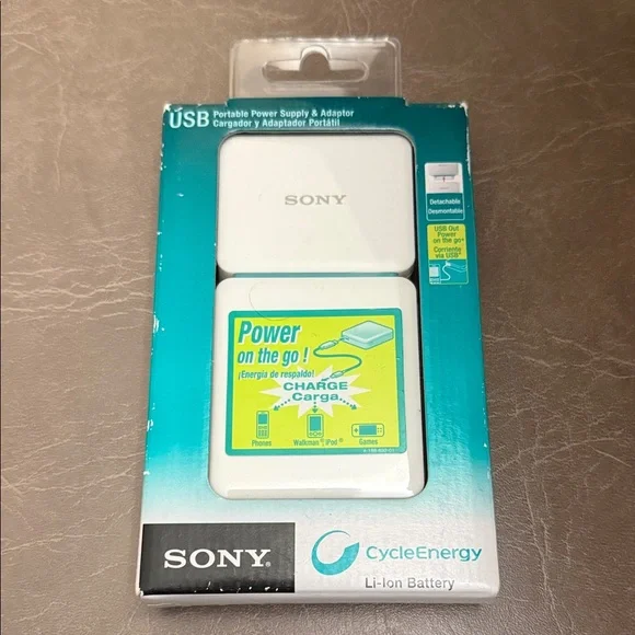NIB. Sony CycleEnergy USB Charger - White