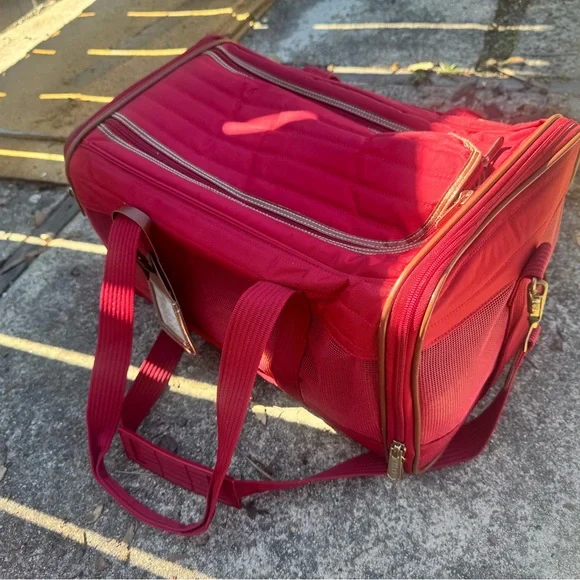 Sherpa Original Deluxe Airline-Approved Red Dog Carrier Travel Bag in Medium