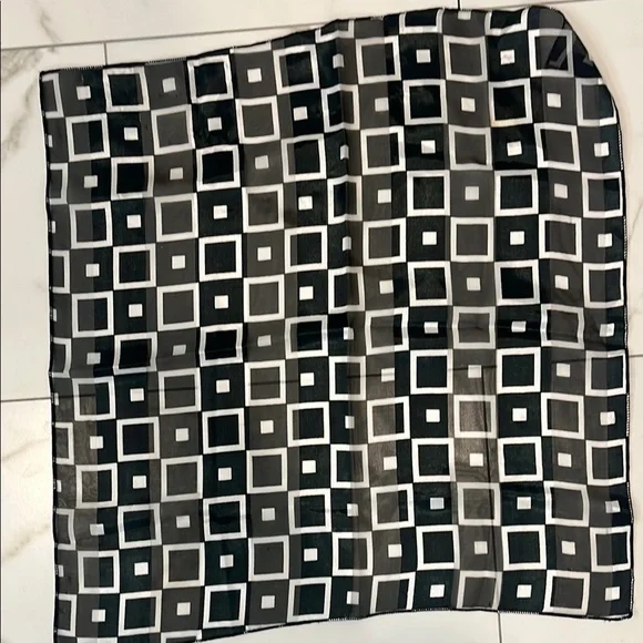 Black and White Vintage Geometric Scarf