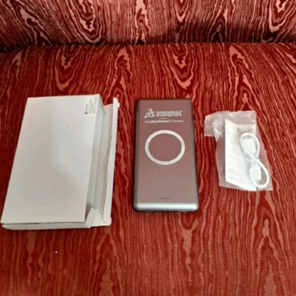 DASSAULT SYSTEMS THE 3D EXPERIENCE COMPANY Unplugged Wireless Charger White