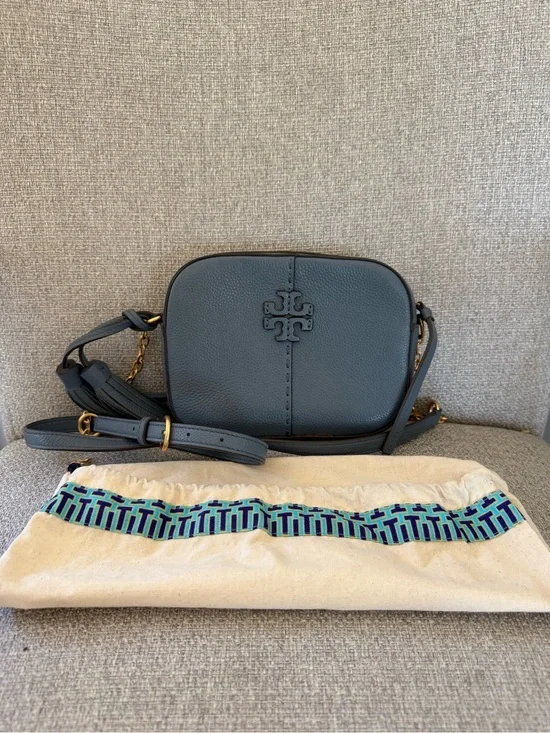 Tory Burch Blue Leather Mcgraw camera Crossbody Bag in slate blue