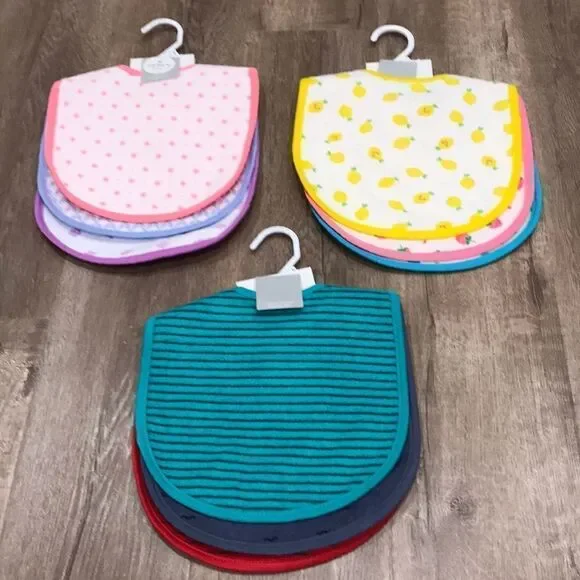 🎉1 hr sale🎉Baby bibs set of 3❤️