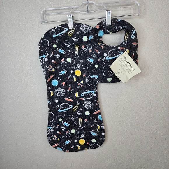 Nwt Handmade Baby Space Print Bib & Burp Cloth Set - Black Stars Planets Nasa
