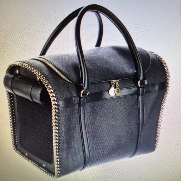 Stunning Gorgeous Modern Stella McCartney Dog Bag STL282986 Black & Gold Chain