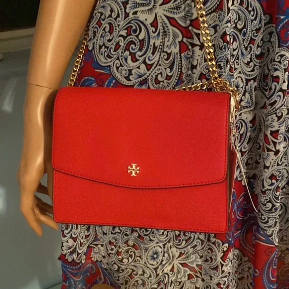 TORY BURCH EMERSON ENVELOPE NWT BRILLIANT RED LUXURY!!