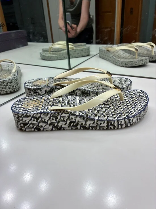 Tory Burch Navy T Platform Flip Flops with Cream Straps Size 10