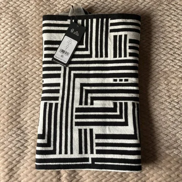 NWT Karl Lagerfeld Art Deco Scarf, Size 72