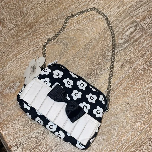NWT Mud Pie Flowers purse black white chain bow