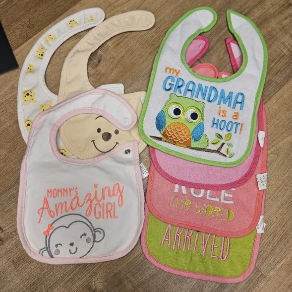 Bundle of 7 baby bibs