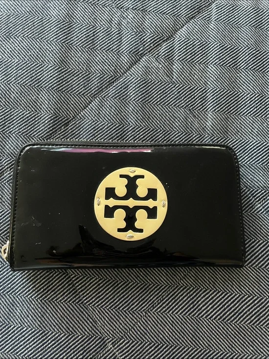 Tory Burch Black Patent Zip Wallet with Gold Logo Medallion