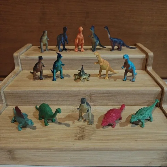 15 Piece Dinosaur 2