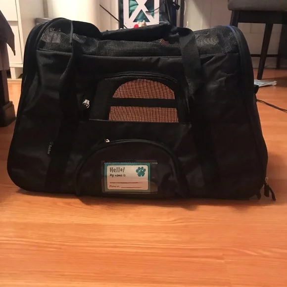 Dog carrier NWT