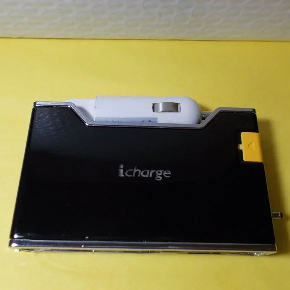 VINTAGE i-Charge 3 Way Phone Charger