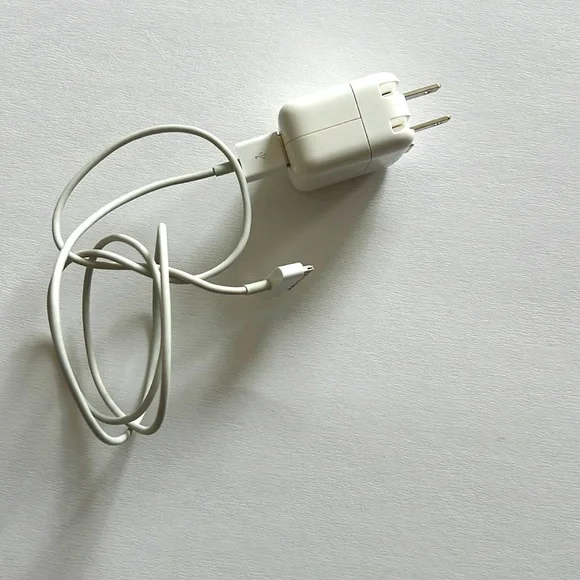 Vintage apple charging chord and power pak