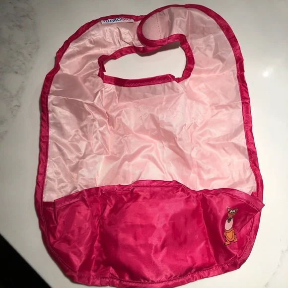 NWOT Wallabib for babies on the go!!!! Bib inside of convenient travel pouch!