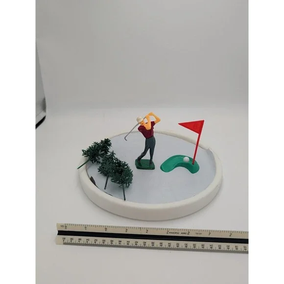 VINTAGE WILTON GOLFING CAKE TOPPERS - GOLFER WITH ACCESSORIES - PLASTIC - 4 1/4
