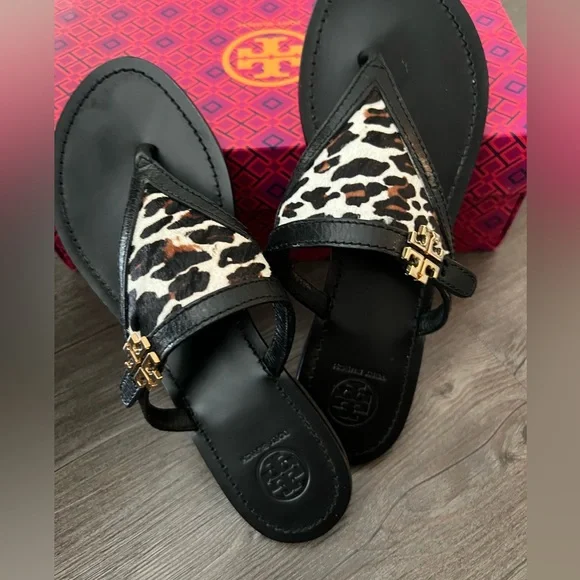 Tory Burch Eloise Black Leather and Leopard Print Flat Thong Sandal Size 8