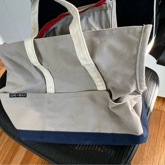 love and beast navy and gray dog carrier. ❍ Large 17