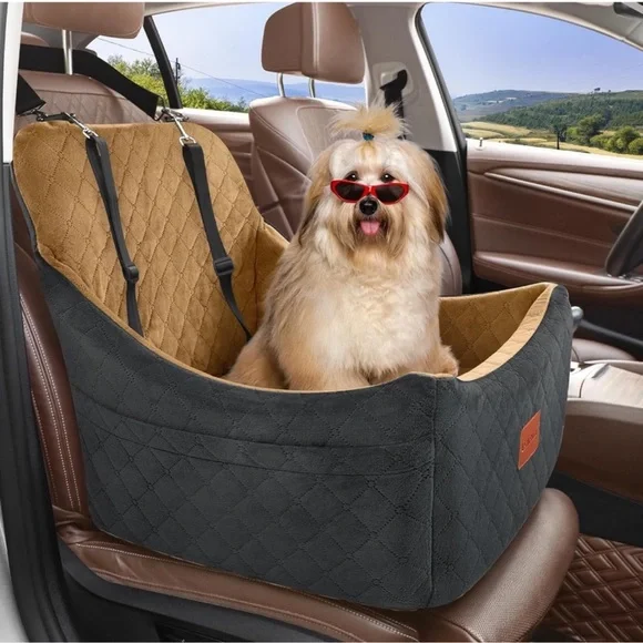 Dog/Pet Booster Car Seat for Up to 35lbs , 2 collar clips NEW