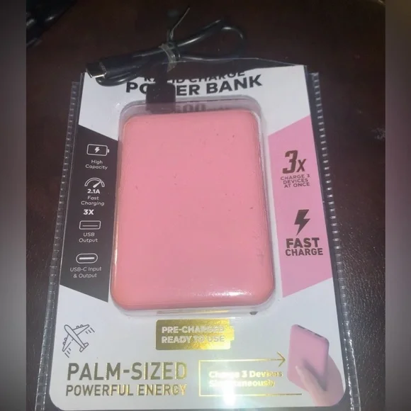 💖🎁NEW LAX Gadgets pink phone/Ipad Portable Power Bank