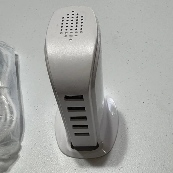 White AC/DC Power Charger NWOT