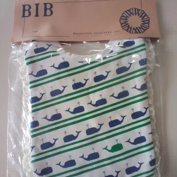 Whale design baby bib