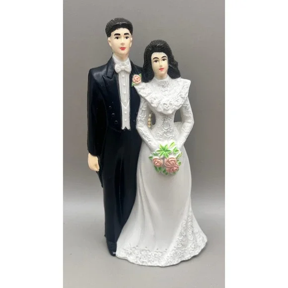Funny Mooning Wedding Cake Topper Bride Groom Gag Cutouts Quirky Unique 4.5