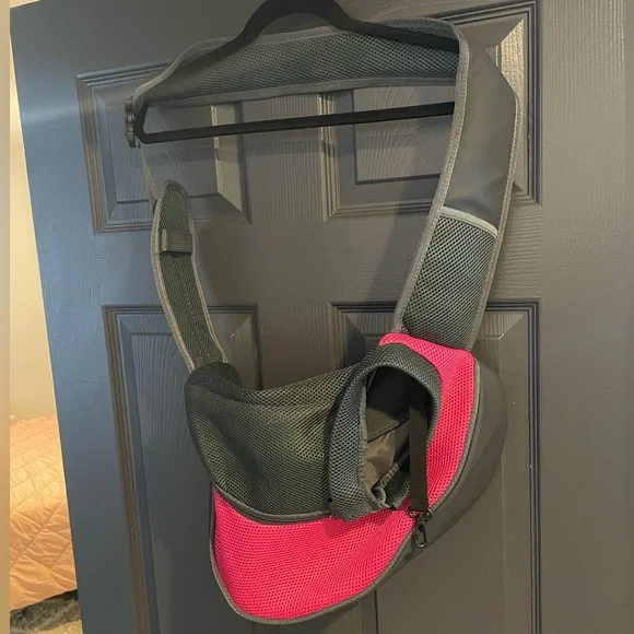 Dog/Puppy carrier in hot pink and black