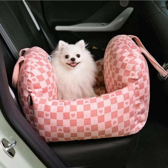 Funny Fuzzy Pet Carrier/Car Seat Cover, NWOT (please see description)*