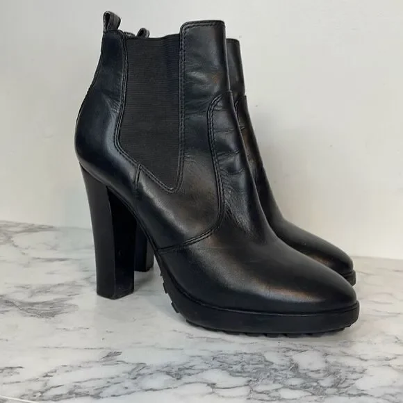 Tory Burch Sullivan Heeled Booties 9