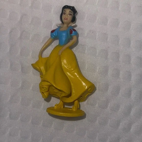 2.5” Snow White Figure Cake Topper VINTAGE