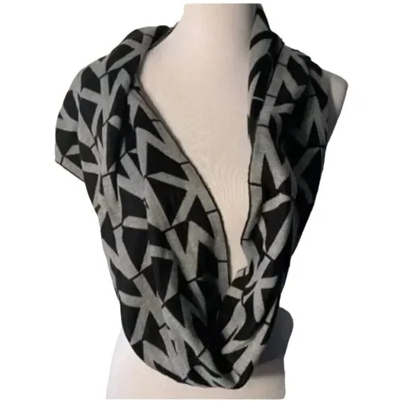 Michael Kors Infinity Signature Scarf