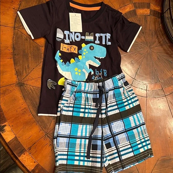 Kids 3T Dinosaur Dino-mite t-Rex graphic Print t-shirt & plaid shorts