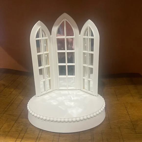 Wilton Chapel White Cake Topper with Mirror Windows and Oval Base