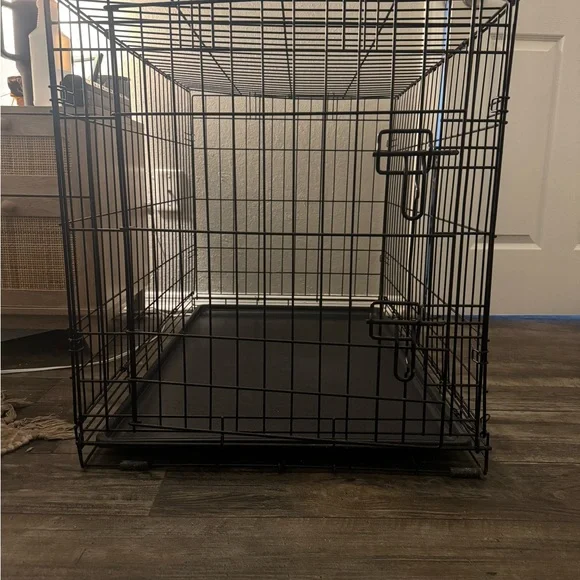 Black Metal Dog Crate