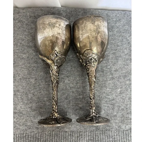 2 Vintage Godinger Silver Plated Wine Goblet Grape Vine Leaf Design 7.5 Inches