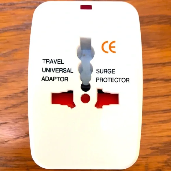 Universal Travel Adaptor: Compact & Easy to Use