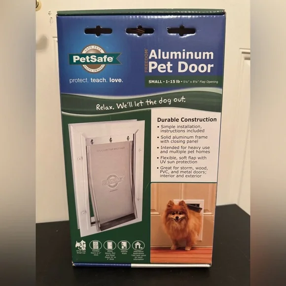 PetSafe Aluminum Pet Dog Door Small Dogs Or Cats 1-15 Lbs PPA00-10859 NEW