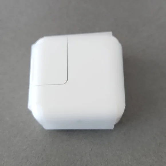 Apple USB Power Adapter 12W NEW!!