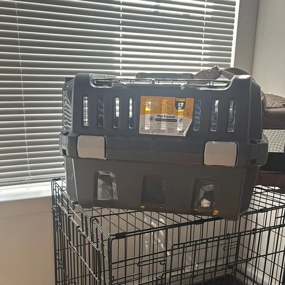Gray Pet Kennel Carrier xsmall