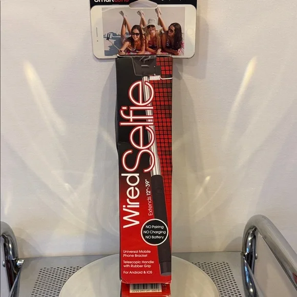 Wired Selfie Stick - Black and Red