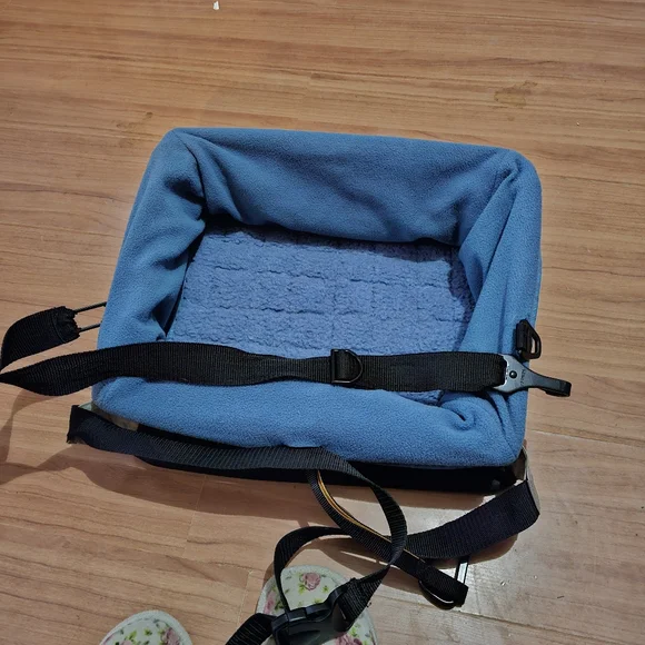 Blue Pet Car Seat