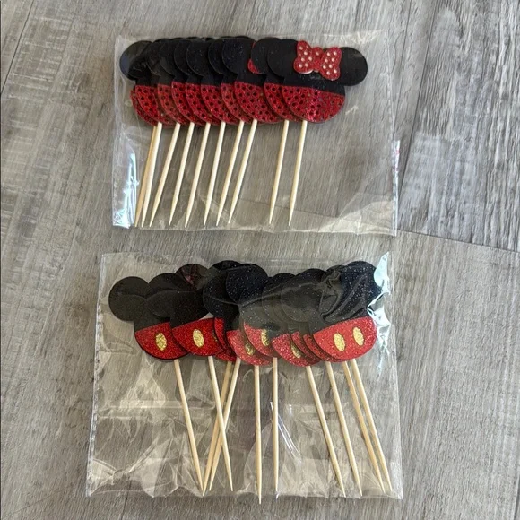 Mickey and Minnie mouse cake toppers